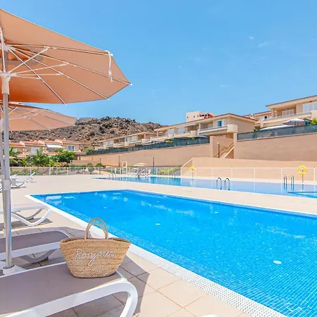 Townhouse House - Relax, Panoramic Sea View And Pool Area Nyaraló *