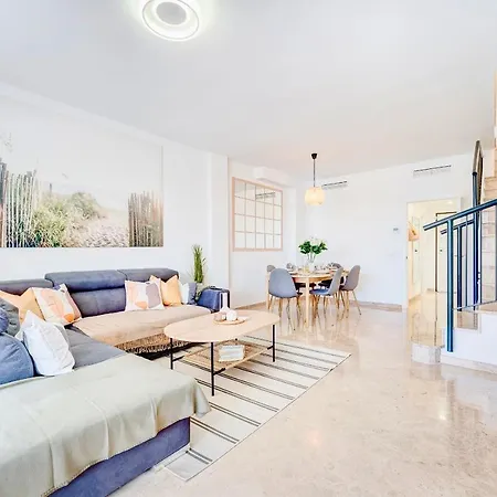 Townhouse House - Relax, Panoramic Sea View And Pool Area Nyaraló