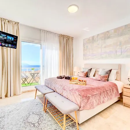 Townhouse House - Relax, Panoramic Sea View And Pool Area Nyaraló *