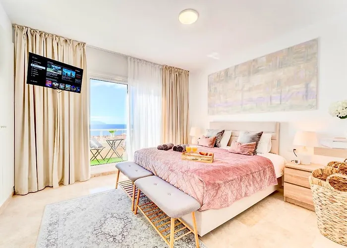 Black Luxury بيت للعطل *